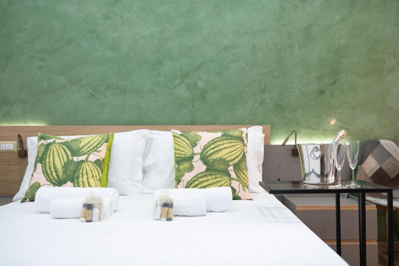 Catone Luxury Rooms Рим Екстер'єр фото
