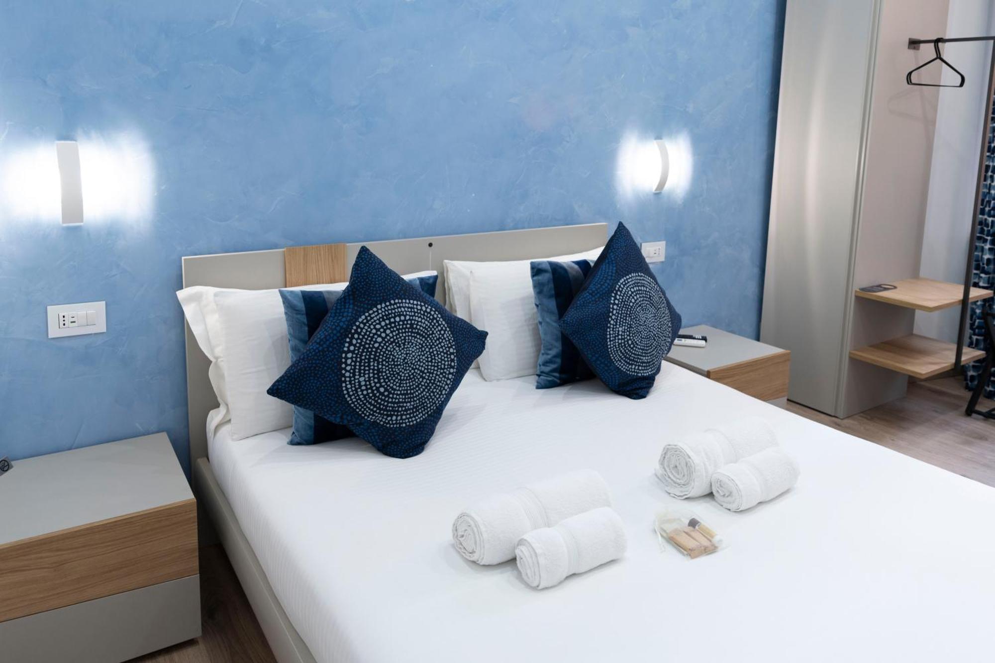 Catone Luxury Rooms Рим Екстер'єр фото